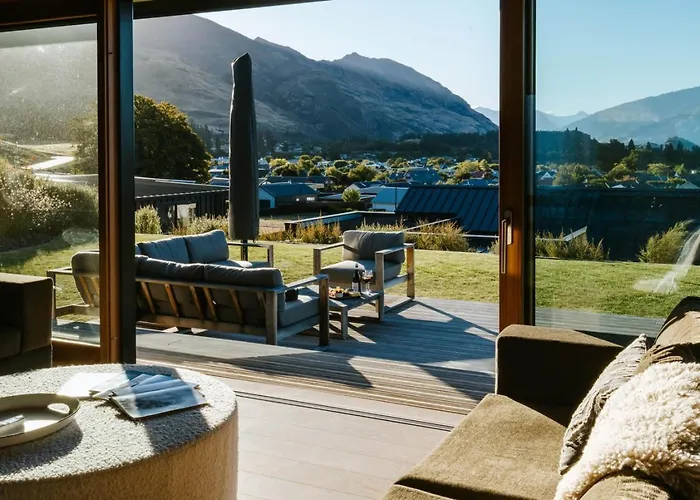 Vakantiehuis The Brick House - Stunning Views - Sleeps 10 *